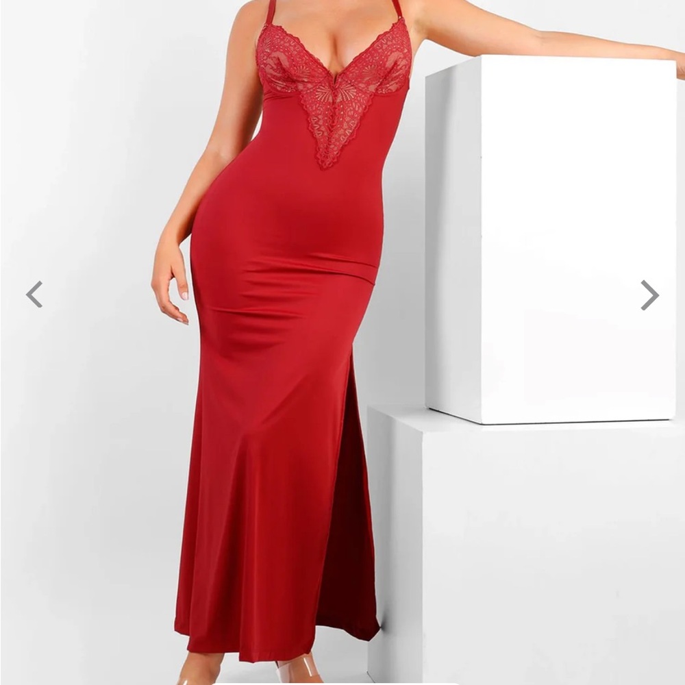 POPILUSH Shapewear⏳ Lace V Neck Side Slit Slimming Maxi Slip Dress NWT - Picture 2 of 8